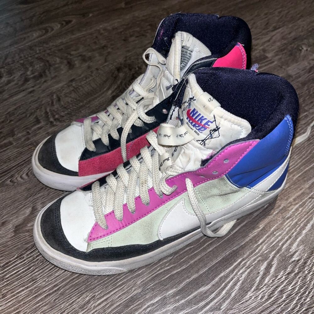 Nike Blazer Mid '77 SE Shoes SZ 6Y